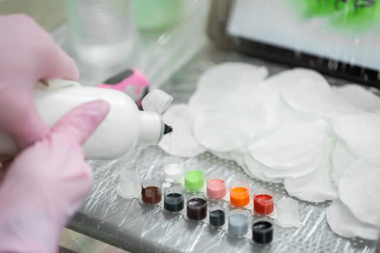 Tätowierfarben – welche sind verboten? Welche sind erlaubt?